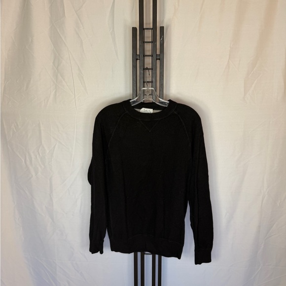 ardi K Other - Elegant Black Crewneck Sweater for Men